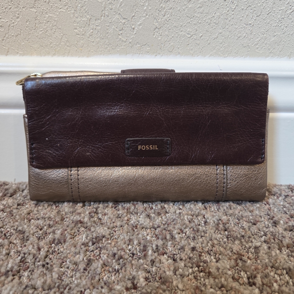 Fossil Ellis Metallic Silver Pewter & Brown Leather Multifunction Clutch Wallet